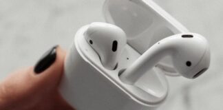 How to Connect Airpods to Chromebook