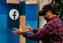 Facebook Now Has 10,000 People Working on AR/VR Devices