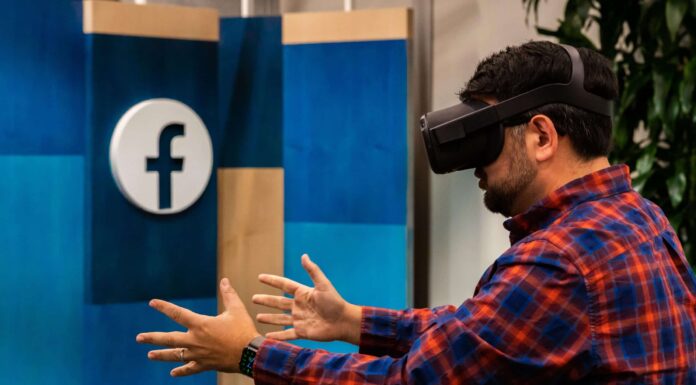 Facebook Now Has 10,000 People Working on AR/VR Devices