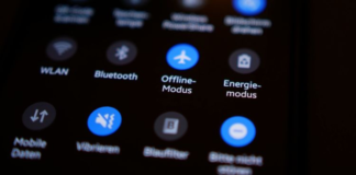 Dark Mode Does Not Save as Much of Your Smartphone’s Battery as You Think