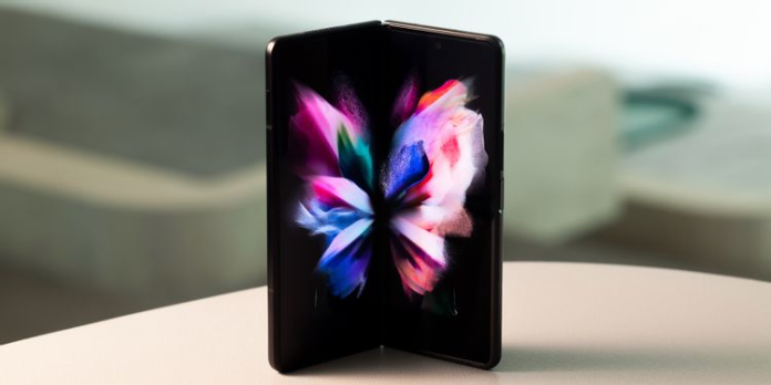 The Galaxy Z Fold 3 and Flip 3 Are Already Hits for Samsung
