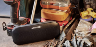 Bose SoundLink Flex speaker can handle dirt, drops, and water exposure