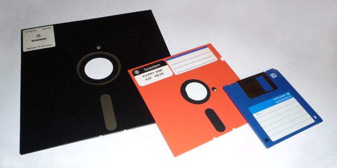 How to Use a Floppy Disk on Windows 10